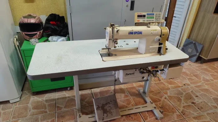 Máquina de costura