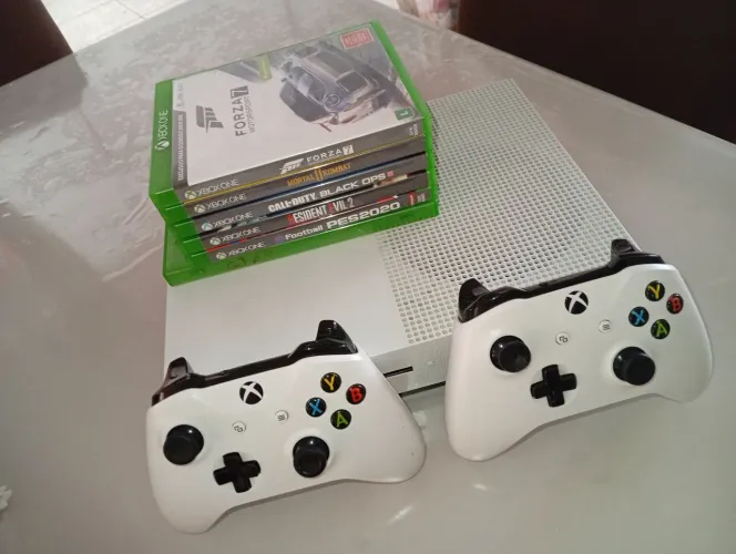 Xbox One S 1TB + 2 Controles originais + 6 Jogos Físicos<br>? PREÇO