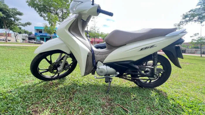 Biz branca 125
