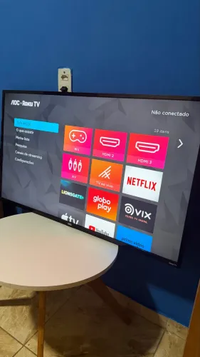 TV AOC 43 polegadas SMART | Acompanha controle e cabo