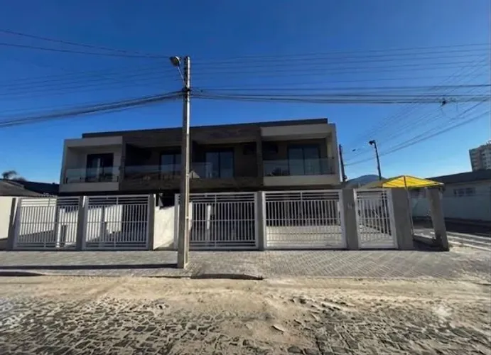 Casa com 2 Quarto(s) e 3 banheiro(s) para Alugar, 94 m² por R$ 2750 / Mês