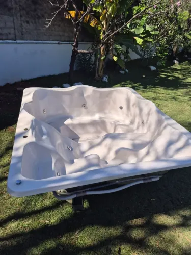 Spa para 8 pessoas com hidromassagem