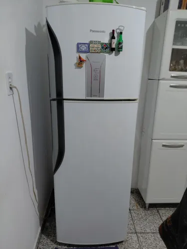 Vende-se geladeira frost free Panasonic