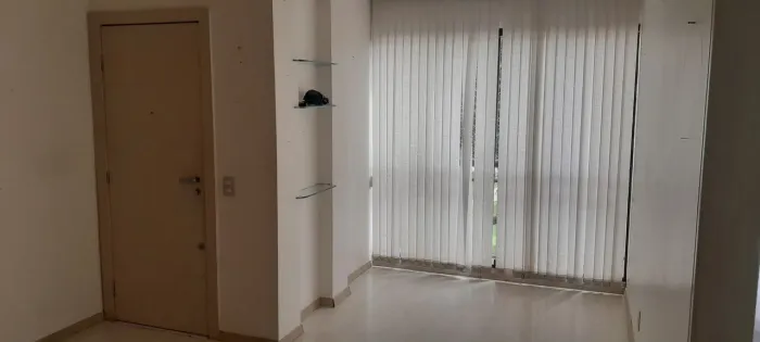 Apartamento no 1° andar, quadra 02, perto de mercado e comércio local todo estruturado