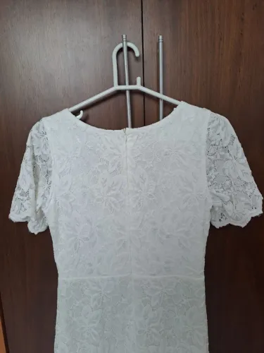 Vestido Midi Off White em renda - usado 1 vez - em ótimo estado!