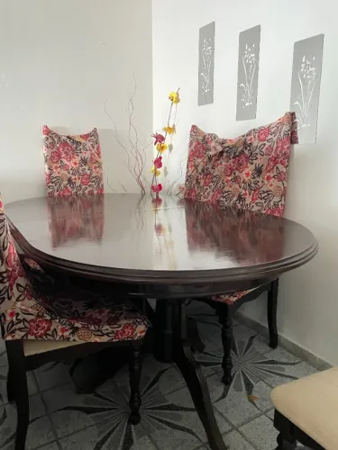 Mesa de Jantar Rústica de Madeira com 6 Cadeiras