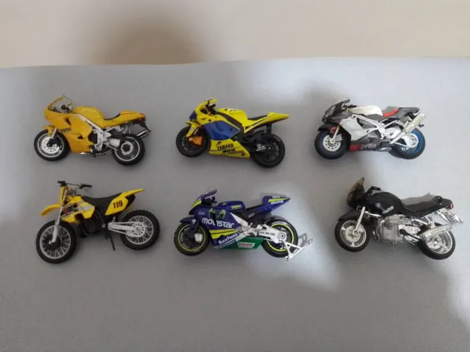 MOTOS MINIATURA MAISTO FUNDIDAS SOB PRESSÃO 1.18 12CM NOVAS AMORTECEDOR BELO HORIZONTE