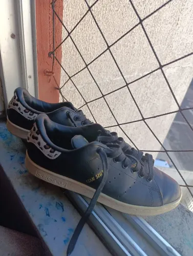 Tênis Adidas Originals Stan Smith em couro