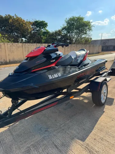 Jet ski sea doo 260 rxt
