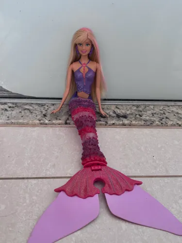 Barbie Sereia SWIMS & DANCES (cauda giratória em perfeito estado)