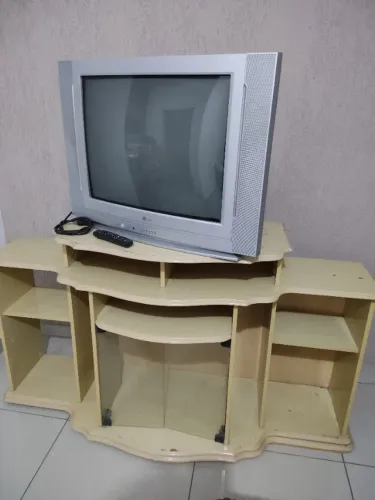 Doação de rack e tv