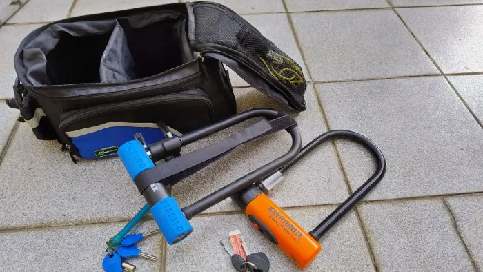 Travas de bike Oxford e Kryptonite. Novíssimas + Bolsa de Bagageiro.
