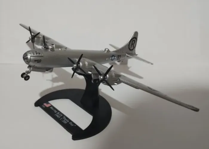 Miniatura Avião Bombardeiro B-29