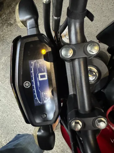 Vendo moto Fazer 150 ABS único dono ano 2022/23 com manual e chave reserva.