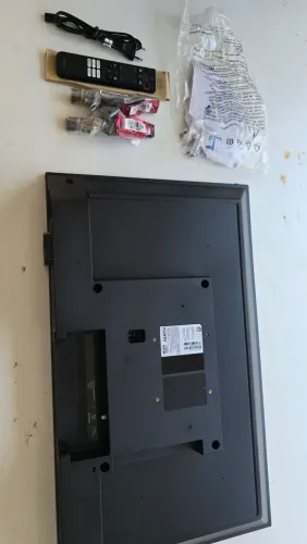 Tv Phillips smartv 32 HDLED SERIE 6900, RETIRADA DE PEÇAS