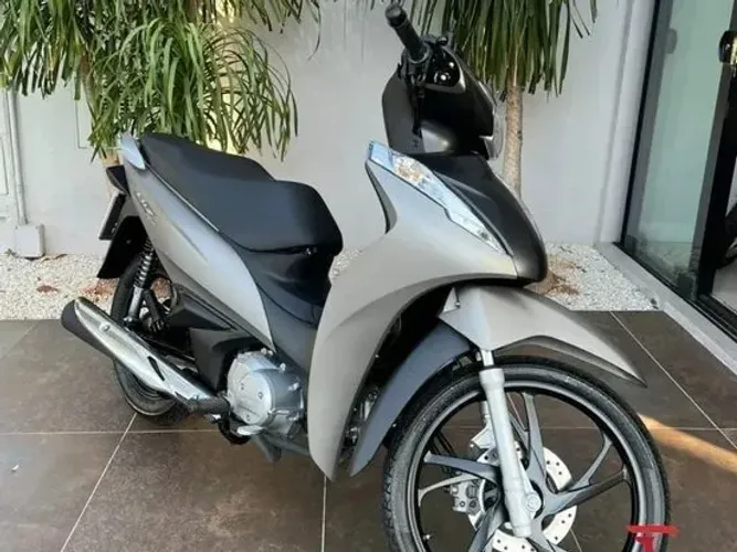 Honda Biz 125 2023 filé