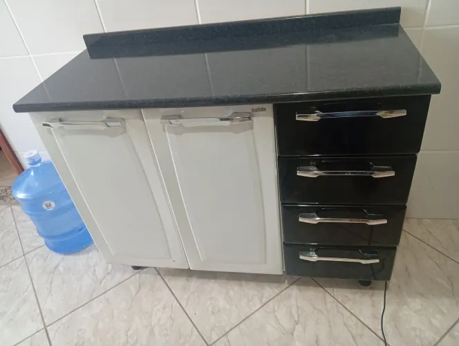 Balcão de armário, lê a descrição do anúncio