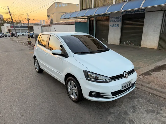 Volkswagen Fox Comfortline 1.6 Flex 8V 5P 2018