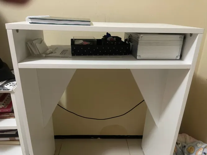 Vendo escrivaninha de estudo