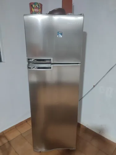 Geladeira continental 370l inox