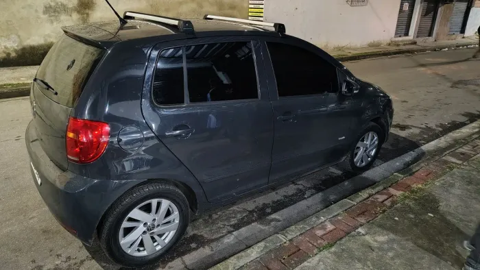 Volkswagen Fox 1.0 MI Total Flex 8V 5P 2012