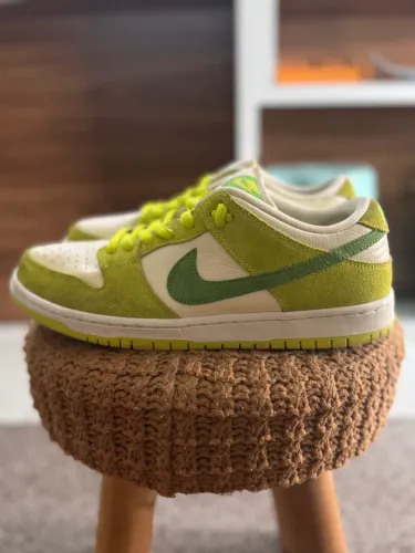 Nike SB Dunk Sour Apple