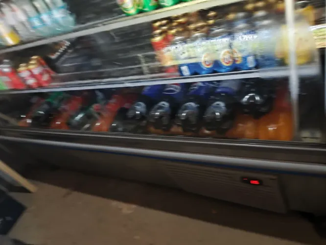Vendo um frizze refrigeração semi nova
