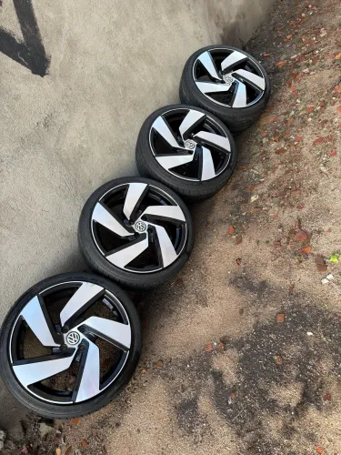 Rodas 17 4x100 pneus 195/40