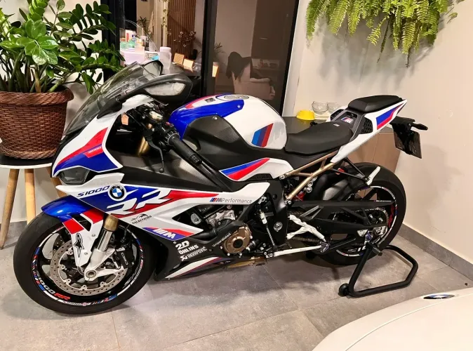 BMW S1000RR-M 2021 - Leia a descrição 