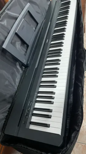 Piano digital Yamaha P35