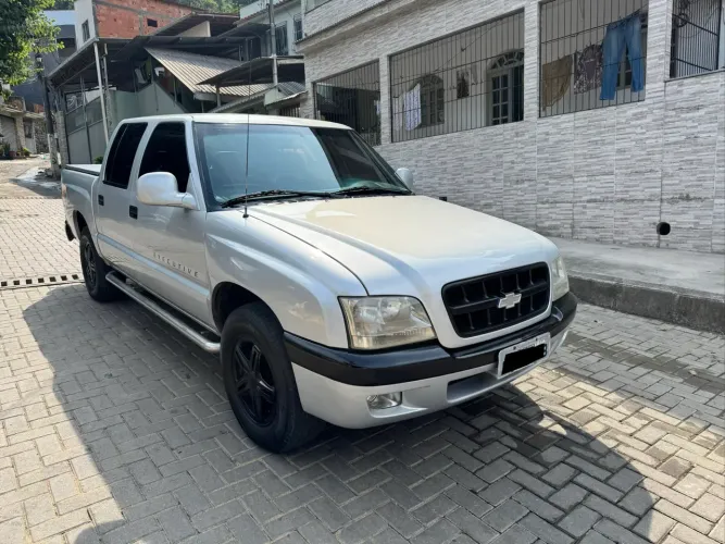 Chevrolet S10 Pick-up Exec. 2.8 4X4 CD TB Int.dies 2003