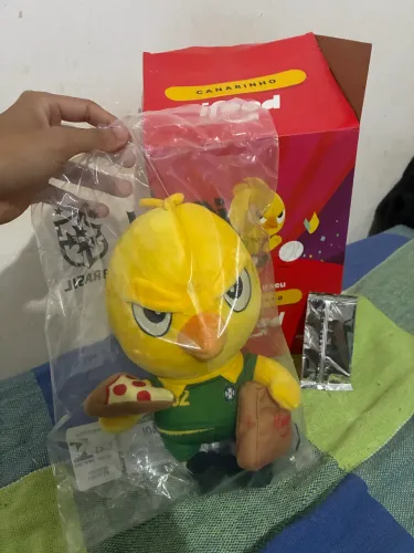 Canarinho da copa 1962! Troco por de 2002