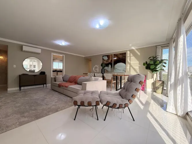 Apartamento Mobiliado com Piscina Aquecida e 3 Quartos no Centro de Chapecó SC