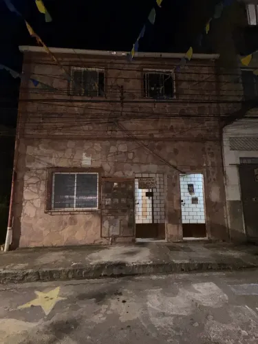 Alugo apartamento 1/4 e sala no Tororó e Quitinete na saúde
