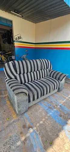sofa 3 lugares bem conservado - ENTREGA GRÁTIS