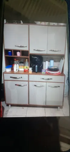 VENDE -SE ARMÁRIO