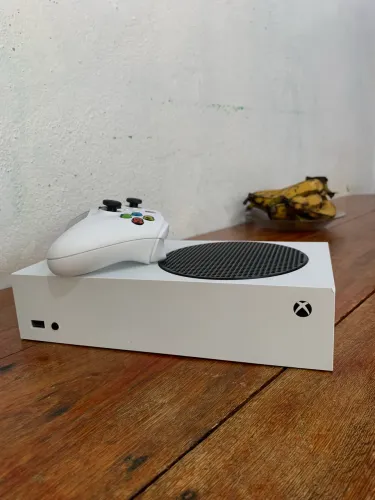 Xbox Séries S 512Gb - Controle original - Cabos originais + carregador de pilha
