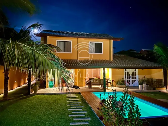 Praia de Tucuns pronta para Morar! Casa com Piscina em Búzios com 5 Quartos