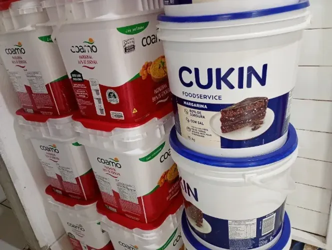 Vendo baldes vazio limpo 10 reais cada