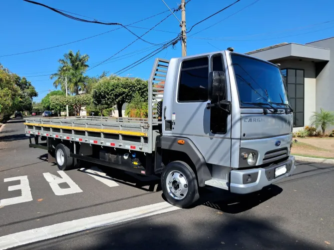 Ford Cargo 816 Único dono 