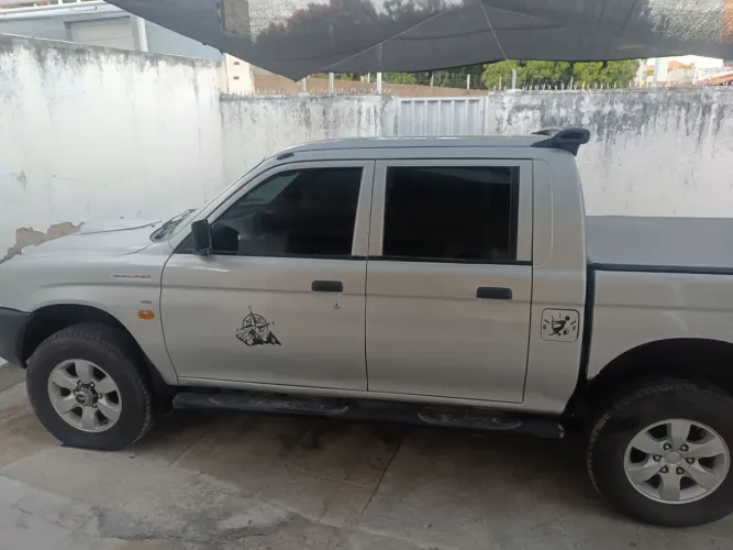 Mitsubishi L200 GL 2.5 4X4 CD Diesel 2011