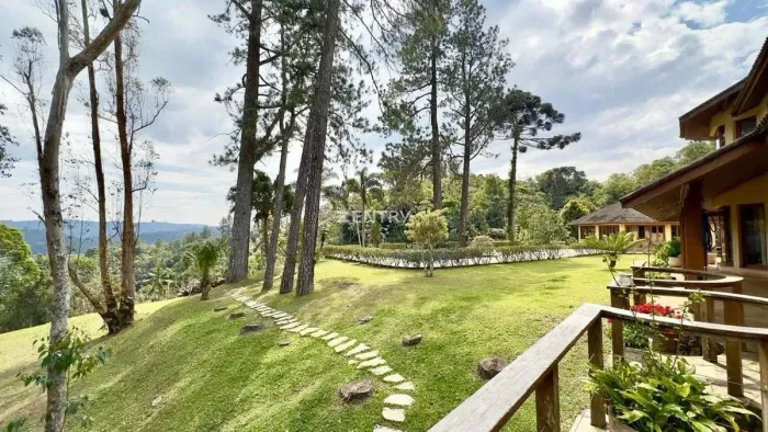 Casa de Campo de Alto Padrão  10 Hectares de Exclusividade a 40 km de São Paulo
