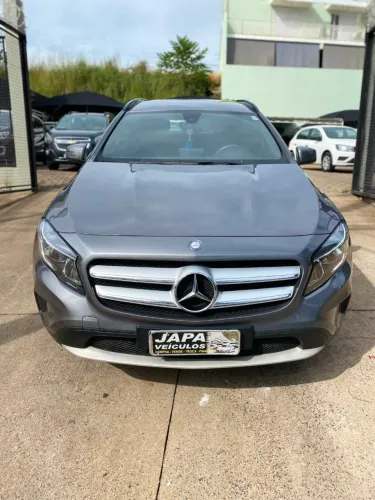 Mercedes-Benz GLA 200 Adv. 1.6/1.6 TB 16V Flex Aut. 2016