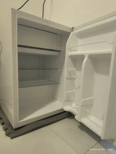 Vendo um Frigobar