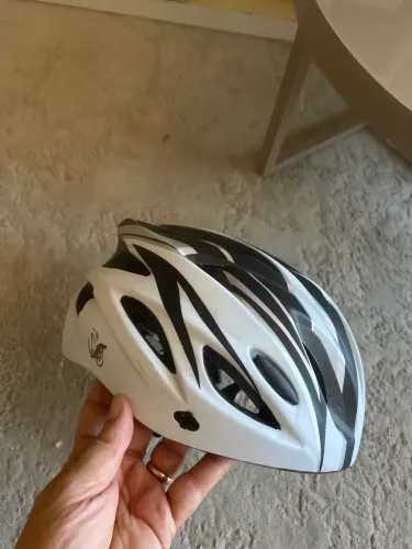 Capacete Bike G ajuste Branco / preto