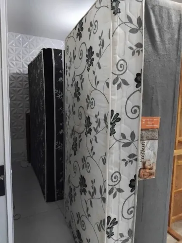 Vendo 1  cama auxiliar de solteiro. Em ótimo estado 