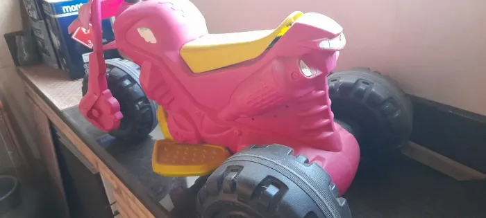 Moto elétrica bandeirantes pink