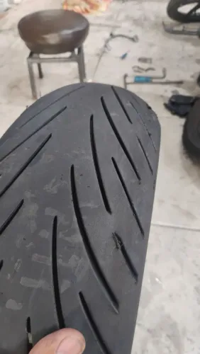 Pneu de moto