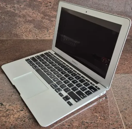 MacBook Air (11-inch, Mid 2012), 4GB, 128GB
