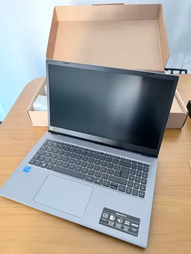 Notebook i5 - 8g DDR5 256 gb SSD